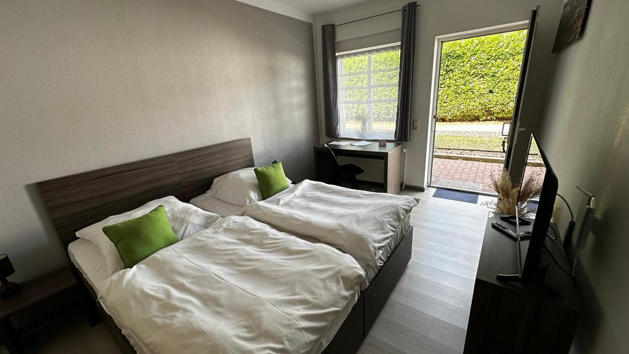 Messe Motel Laatzen Esterno foto